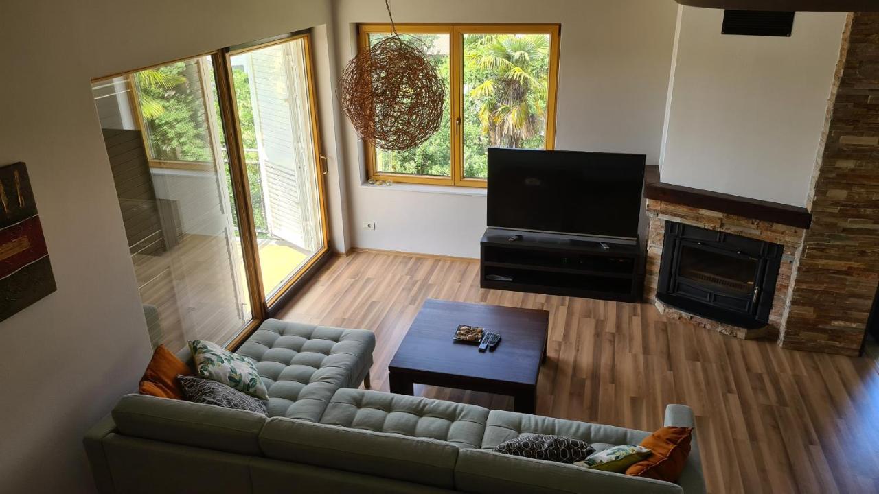 Villa Amalia Apartments Malinska Ngoại thất bức ảnh