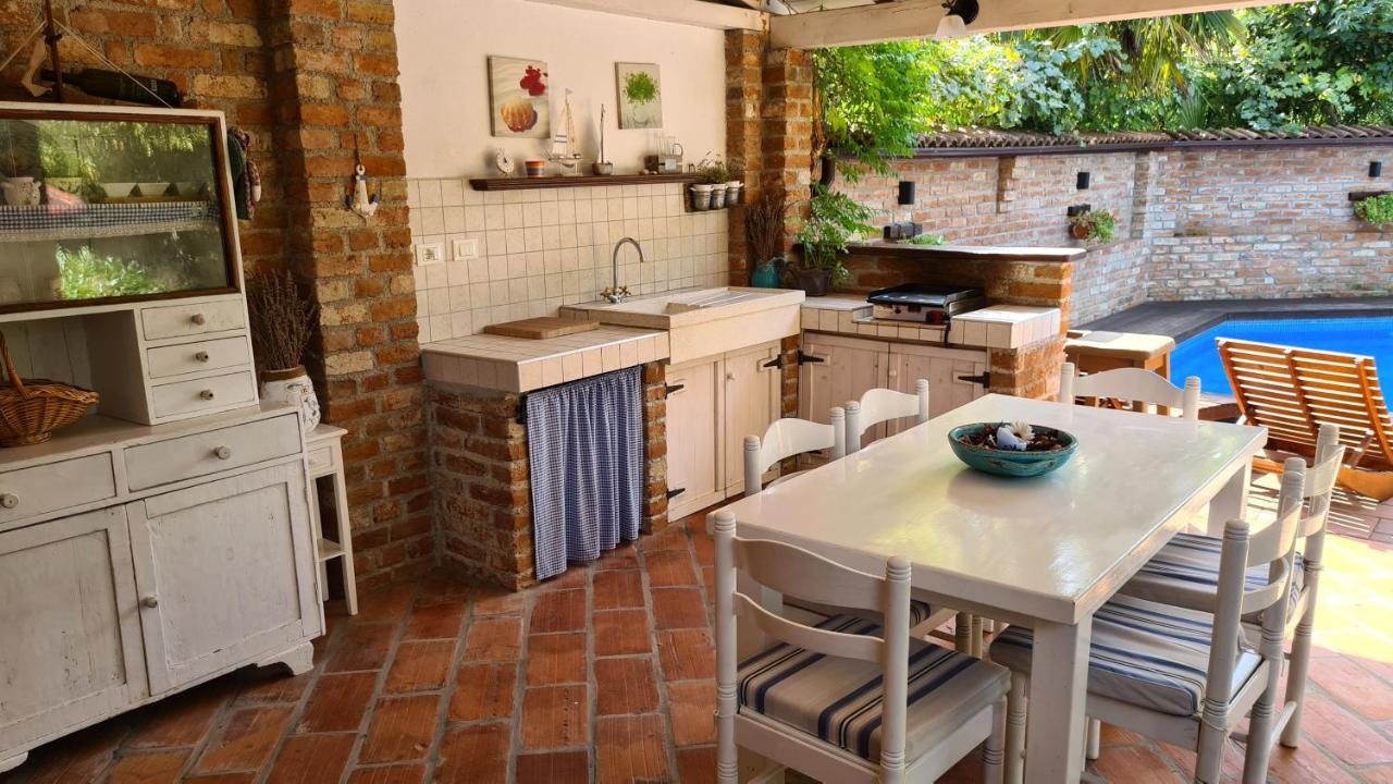 Villa Amalia Apartments Malinska Ngoại thất bức ảnh