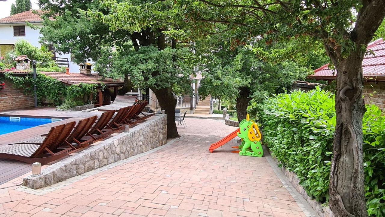Villa Amalia Apartments Malinska Ngoại thất bức ảnh