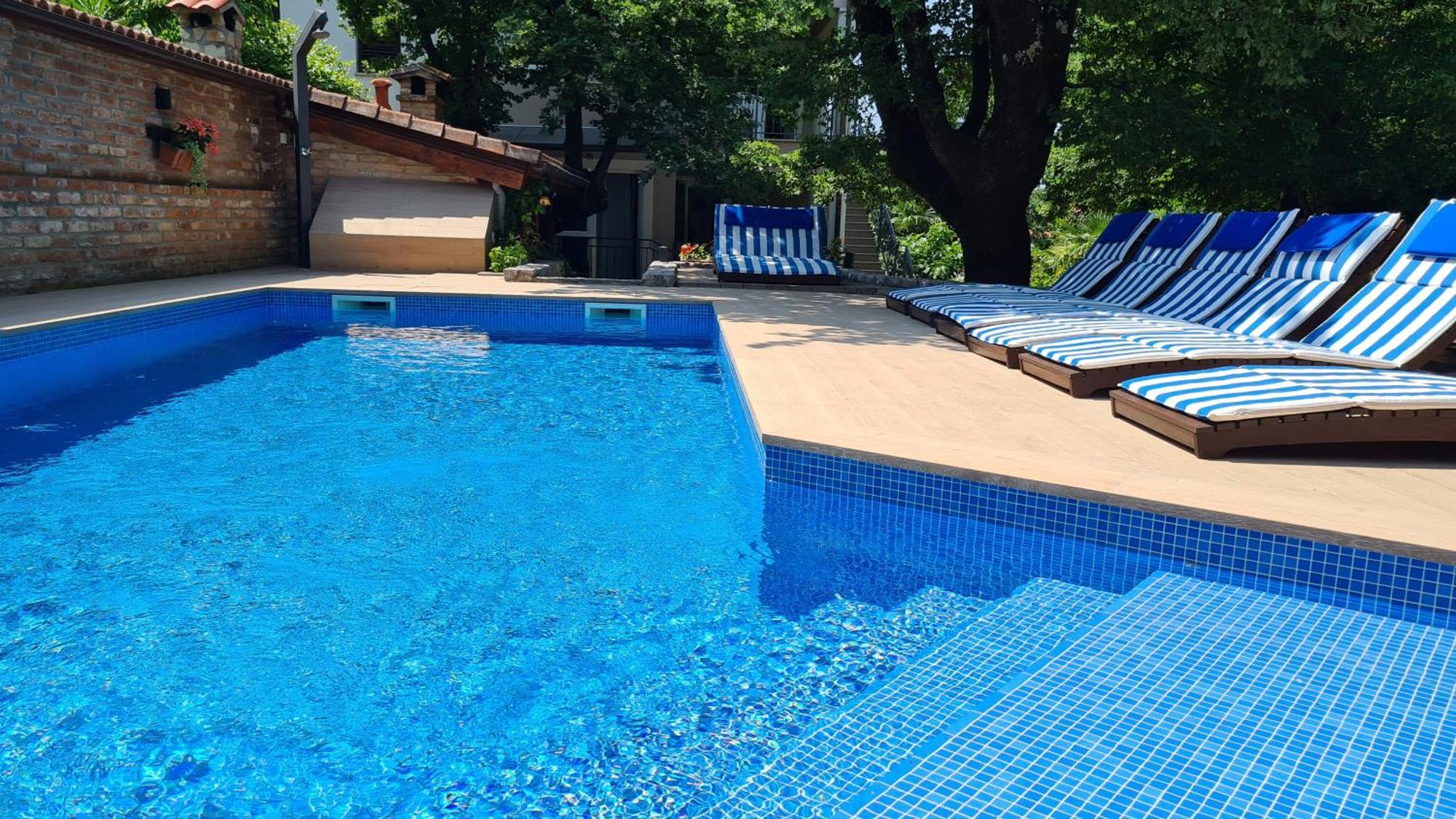 Villa Amalia Apartments Malinska Ngoại thất bức ảnh