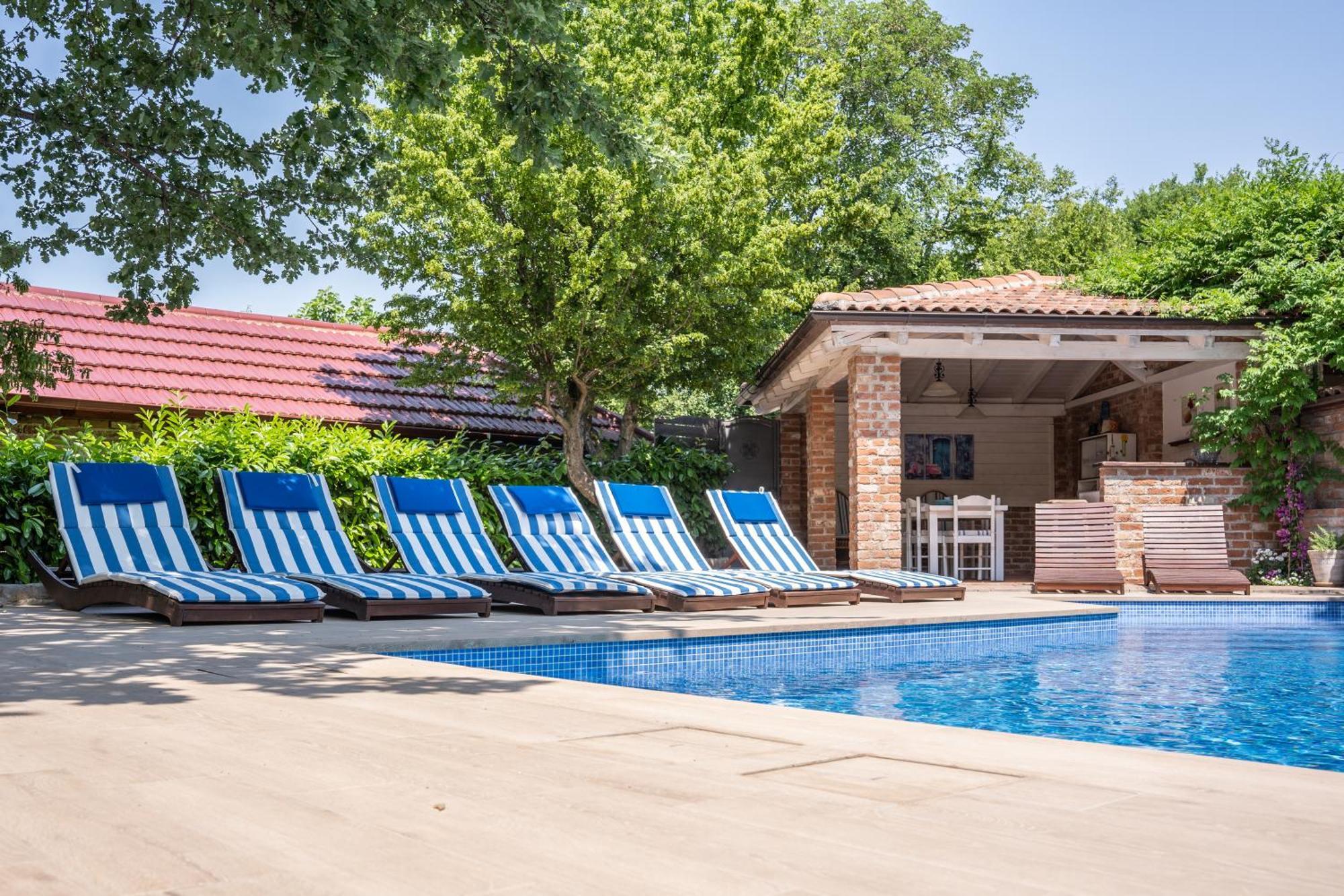 Villa Amalia Apartments Malinska Ngoại thất bức ảnh