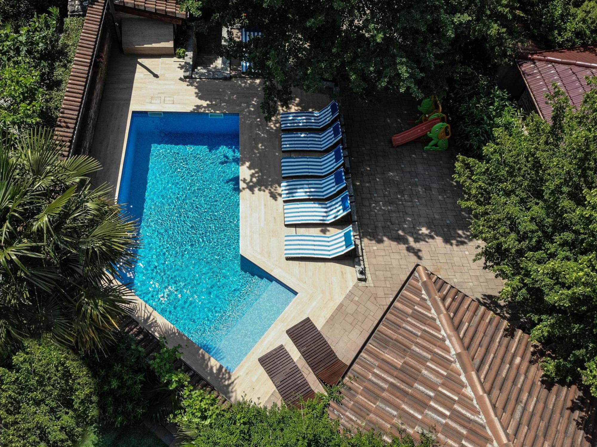 Villa Amalia Apartments Malinska Ngoại thất bức ảnh
